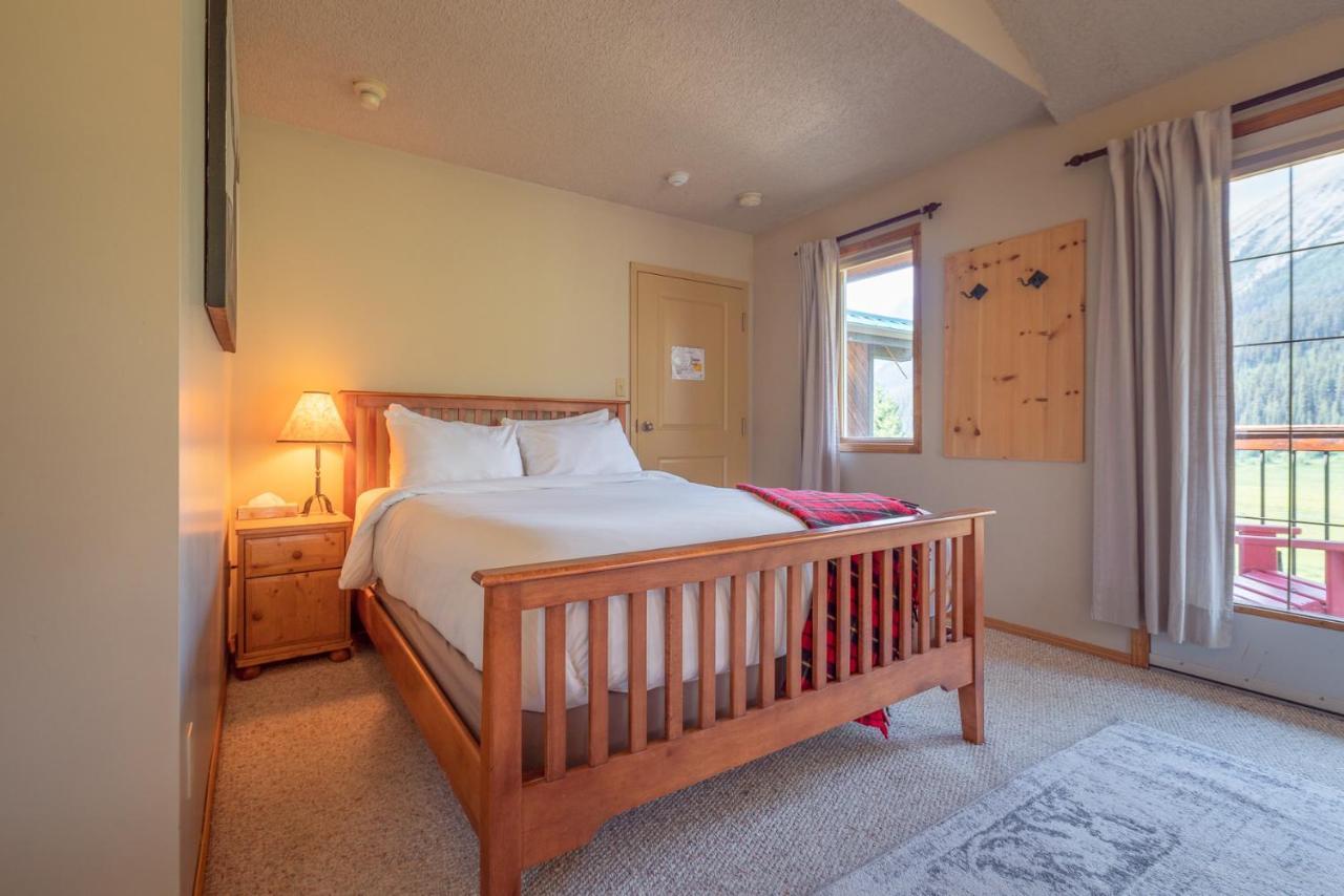 Mount Engadine Lodge Kananaskis Esterno foto